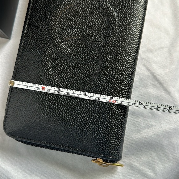 CHANEL VINTAGE 2000 CC BLACK CAVIAR LONG ZIPPY WALLET/GOLD HRDWR GOOD COND/ITALY - Picture 12 of 12